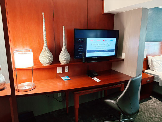 【オレンジカウンティ】広々快適！Courtyard Santa Ana宿泊記＆トレジョ散策🍊 評価: ⭐⭐⭐⭐⭐ 