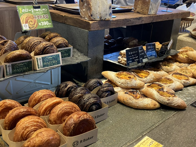 🇯🇵 일본 감성 카페 R Baker  갓 구운 빵 향으로 시작하는 여행의 아침