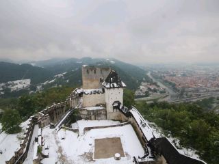 ปราสาทมาริบอร์ – ประวัติศาสตร์ที่ซ่อนเร้นอยู่ตรงหน้า 🏰