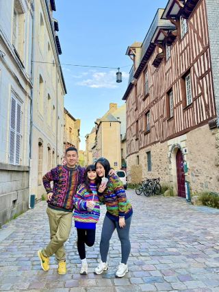 이곳은 프랑스 렌에 있는 유명한 랜드마크입니다 📍📍 🇫🇷.