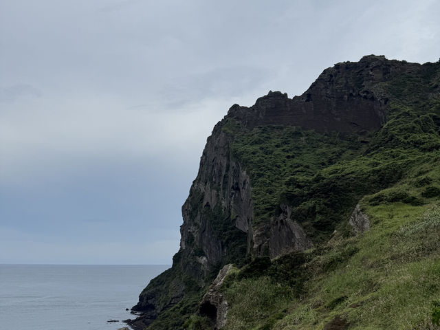 Mesmerizing Hiking Views You Won’t Forget 😍🌄