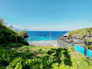 Pesona Tersembunyi Blue Lagoon