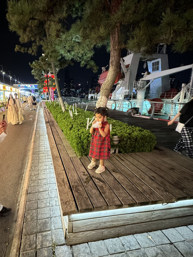 A Magical Night Walk around Qingdao Olympic Sailing and Marine Cultural Tourism Area