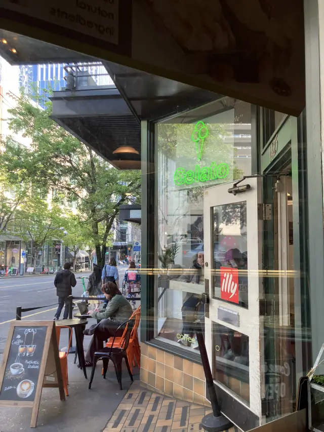 Seattle's gelato hotspot, Bottega Gelato!