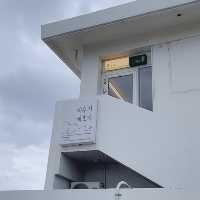 제주 구좌읍 바다를 마주한 감성카페“비수기애호가”