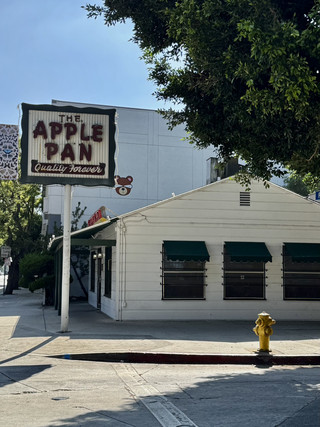 Where to Eat in Los Angeles: American Breakfasts, Burgers, and Those Iconic Pies