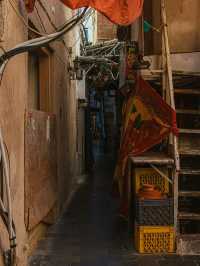 The Heartbeat of Madinah: Its Souqs and Alleys 🌾