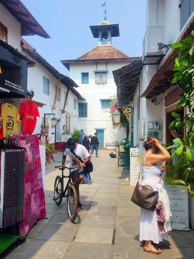 Cochin Synagogue: A Colorful Step Back in Time!