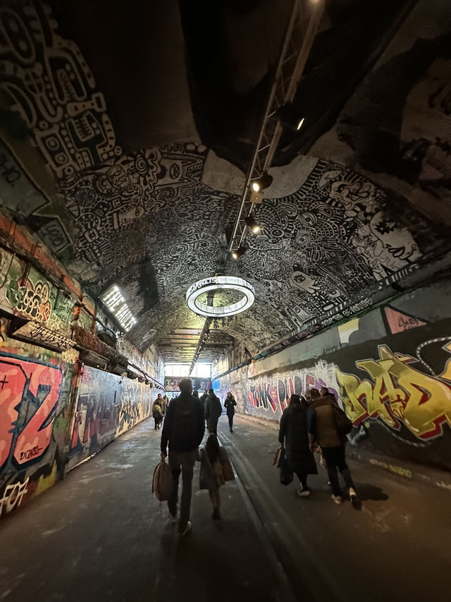 倫敦Leake Street Arches探秘：街頭藝術的自由殿堂