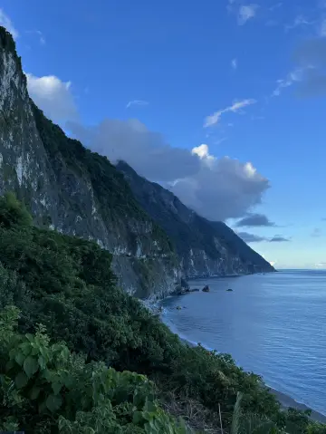 Hualien's Must-Visit Hidden Gem! The Unreal Beauty of Qingshui Cliff