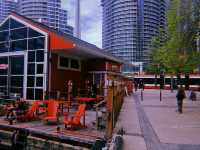 Toronto in 3 Days: From Urban Vibes to Island Sunsets and Historic Castles