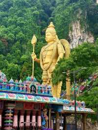 Batu Caves, Malaysia: A Towering Temple in Limestone Heights