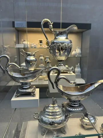 NYC Exhibit Day: Art and Urban Oasis on Fifth Avenue