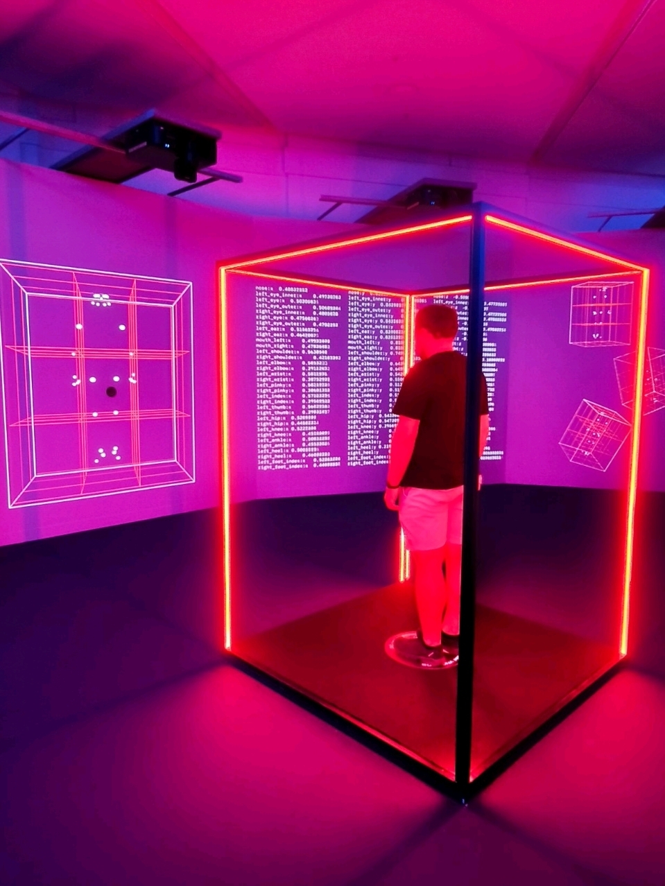 What exhibitions are currently on display at the City of Culture of Galicia in Santiago de Compostela?