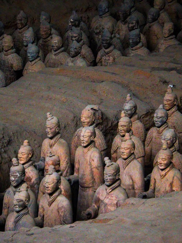 8000 Terracotta Warriors buried in Tomb