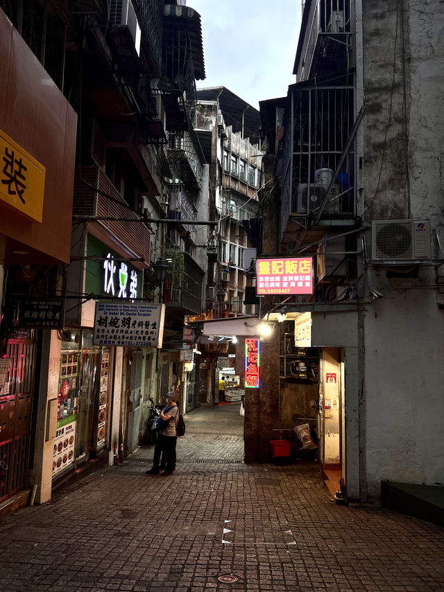 Macau's crowded Ruins of St. Paul's Archway 🔥 is a must-visit‼️⛩️