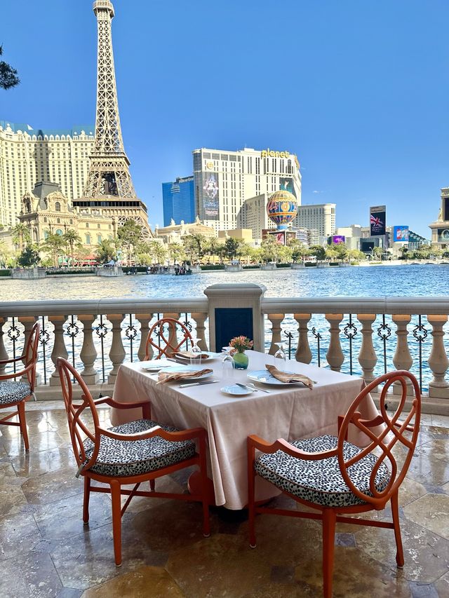 Dine in Paris at Bellagio Las Vegas! ✨