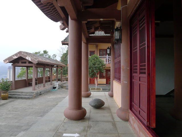 一座現代寺廟——都匀九龍寺