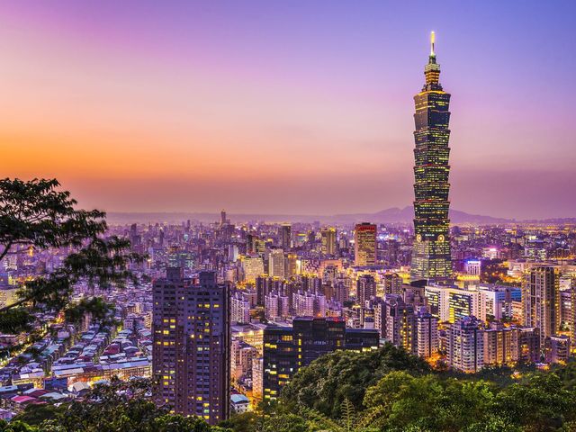 Taipei's Gastronomic Delights: Embark on a Culinary Night Extravaganza! 🍜🌃