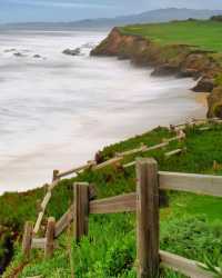 Luxurious Oasis on the Cliffs of Half Moon Bay - Experience the Splendor of Ritz Carlton 🌊🏨✨