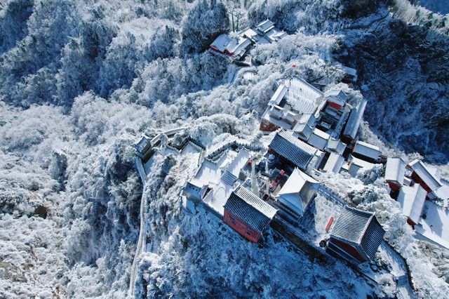 武當山的雪景