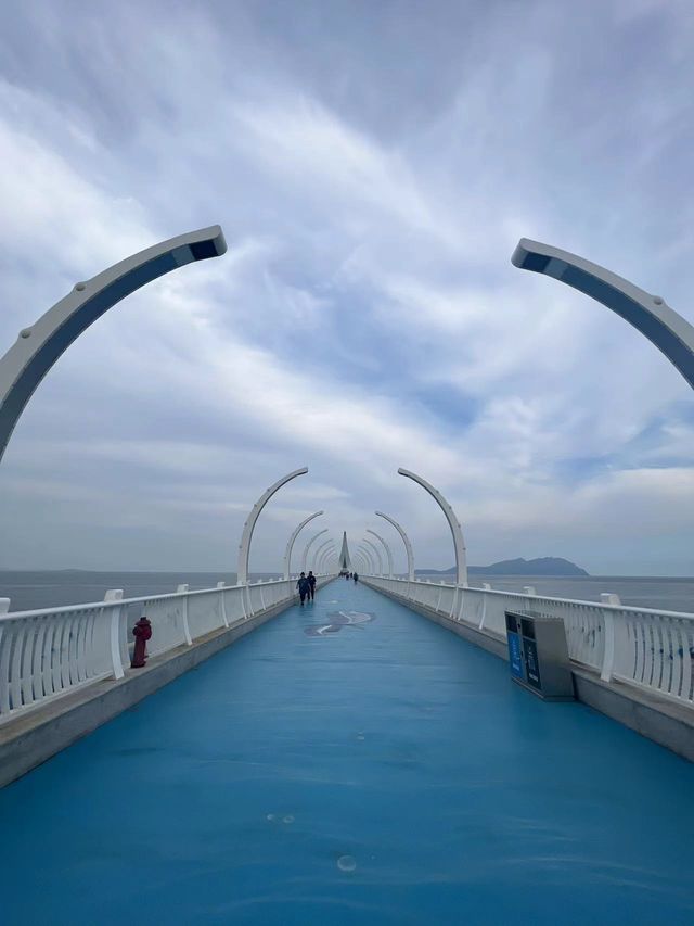 青島在黃島竟然新建了一個新棧橋