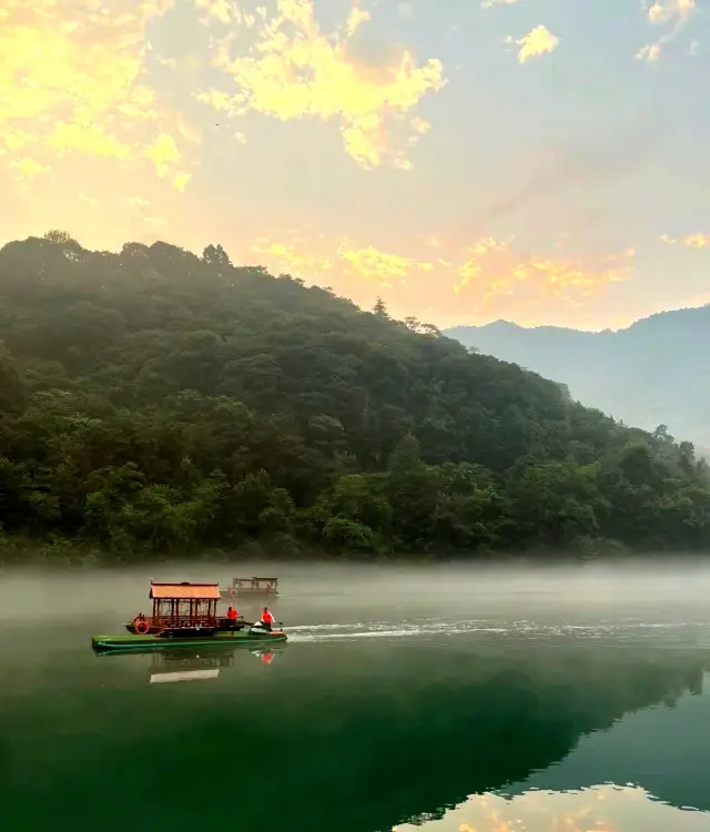 Guangdong Surrounding Tour - Chenzhou Dongjiang Lake