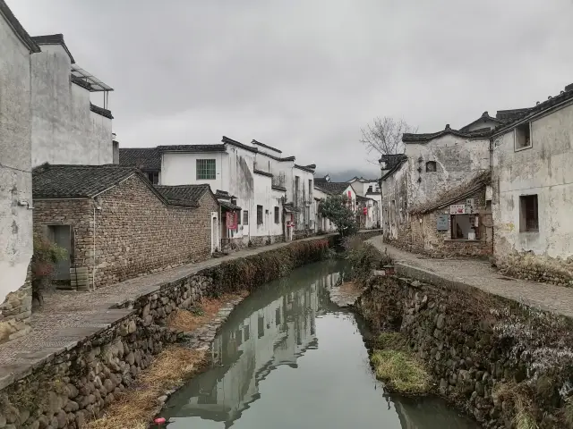 Fuyang Longmen Ancient Town