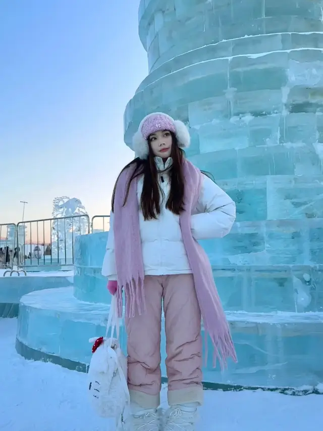 The Ice and Snow World is super fun | Call your boyfriend to check in together