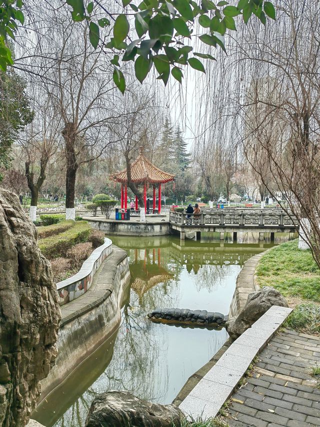 大象滑梯,並不是只在興慶公園有 大象滑梯,並不是只在興慶公園有