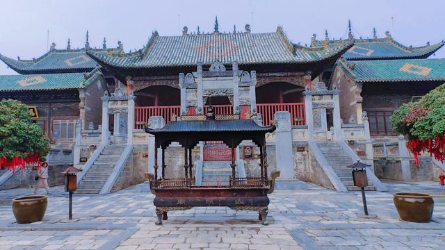 旅行就是世界很美，而你正好有空，徒步欣賞古城