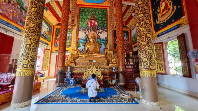 タイのチェンライにある寺院の美しさを見てみましょう
