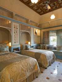 🌟 Udaipur's Floating Elegance: Taj Lake Palace ✨
