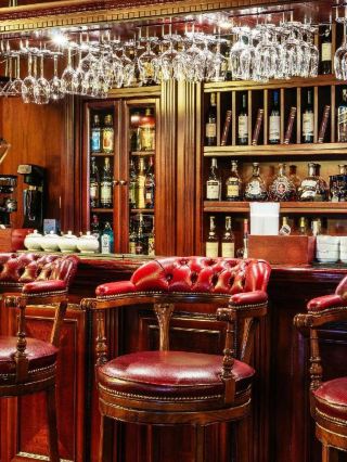 🌟 Chisinau Charm: Unwind in Luxury! 🏨✨