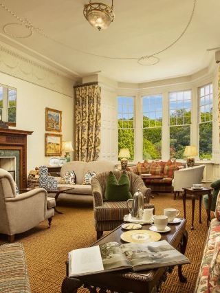 🏰✨ Eriska's Enchantment: Luxury & Scenery in Oban 🌿