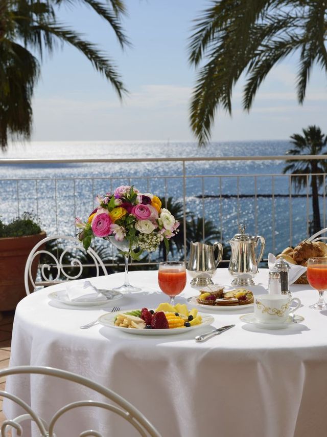 🏨✨ Sanremo's Hidden Gem: Royal Hotel's Luxe Retreat 🌴