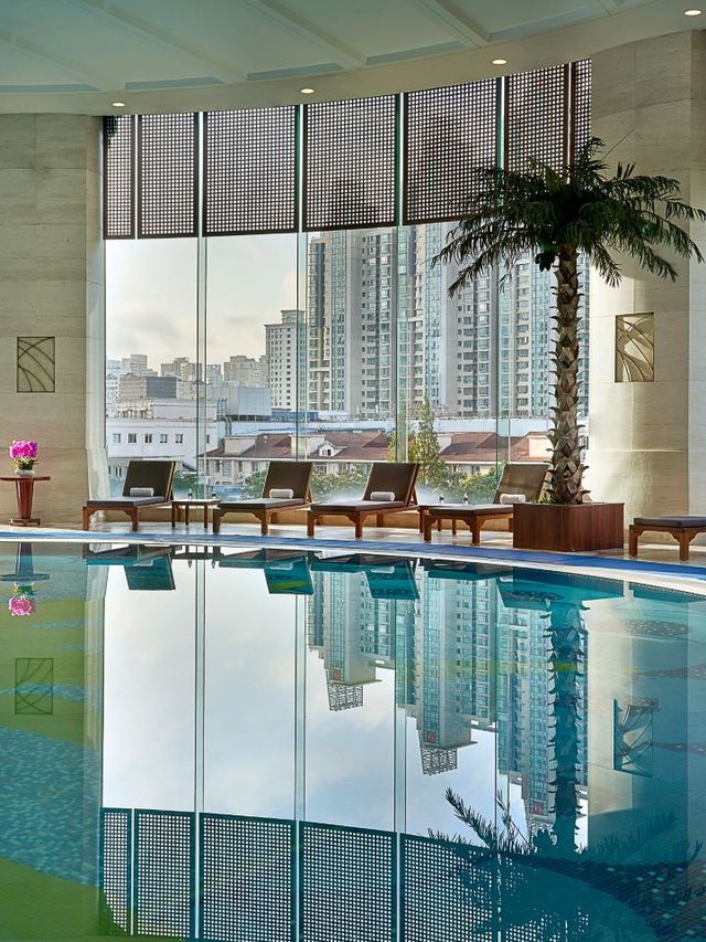 🌟 Shanghai's Luxe Pullman: A Traveler's Dream 🌆✨