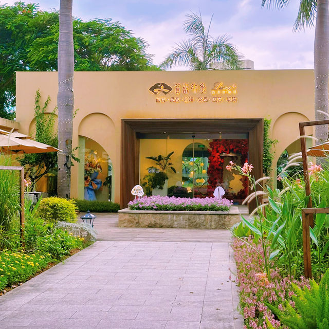 【裏昂家咖啡】開在公園裏的臨湖咖啡店，景觀超棒