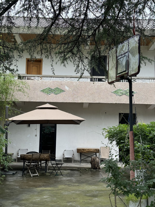 竹筍廠裡的餐飲。