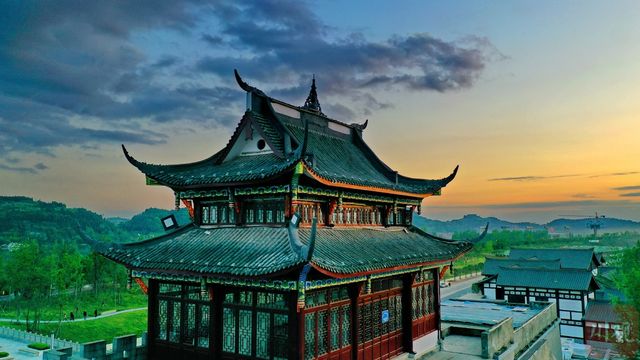 四川的「太極之城」，有1,500多年歷史的國家AAAA級旅遊區。