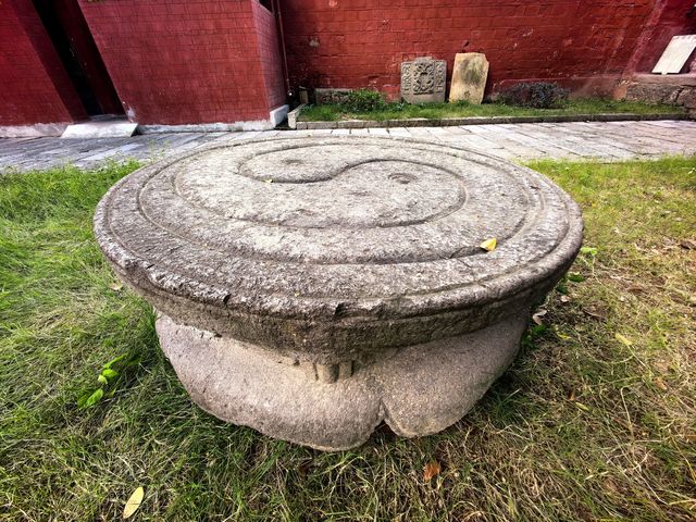 霍山縣博物館的石雕及碑刻。
