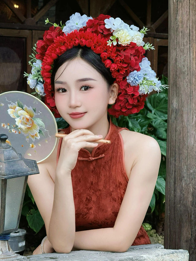 Girls！來苗寨當一回哈妮公主吧！|||。