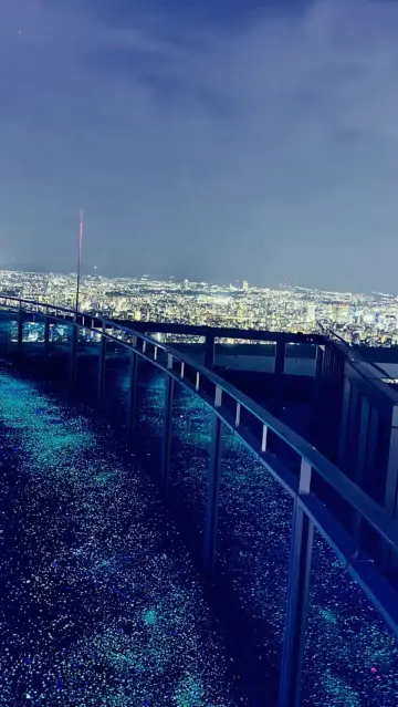 大阪一定要來藍天大廈梅田空中庭園展望台。