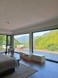 住進山裡大口吸氧。