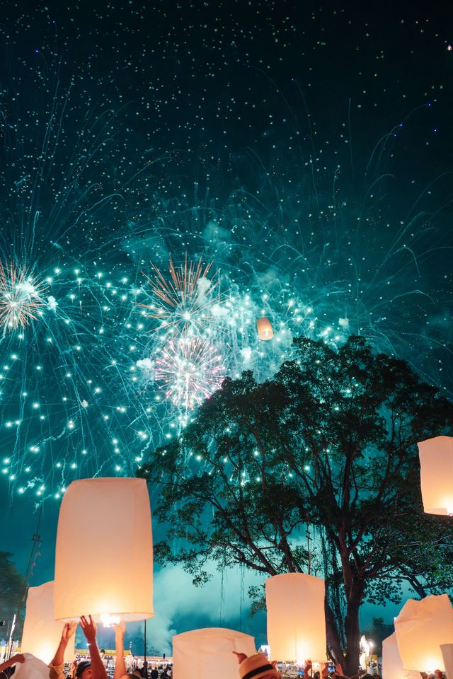 如果錯過了今年的天燈節，明年請一定要來。