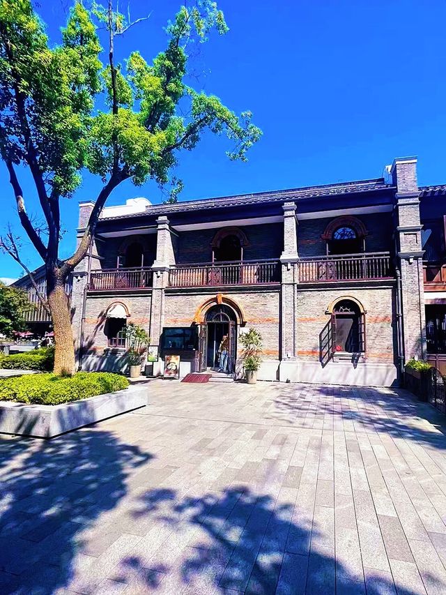 吃喝玩樂很豐富：南湖天地。