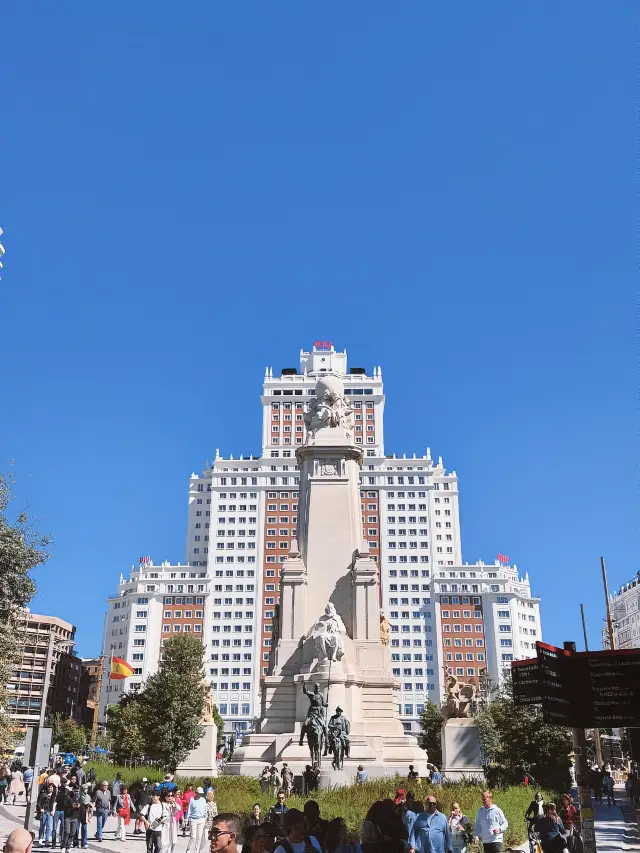 マドリードを満喫する方法は？超詳細な旅行ガイドをお届けします！