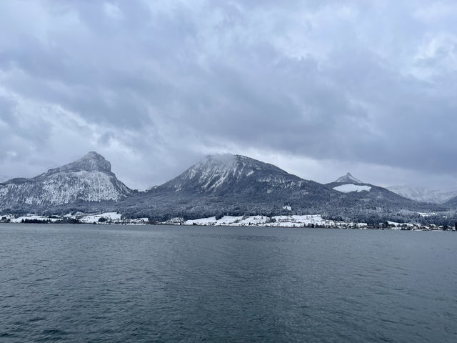 聖沃爾夫岡，雪後的這座小鎮太美了！