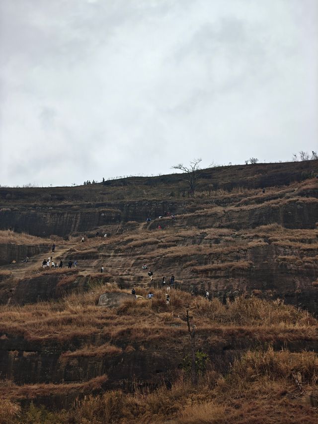 桂平市麻垌鎮白石山登頂攻略