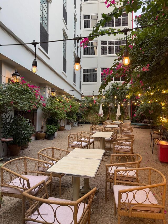 Hotel Thomas Bangkok酒店